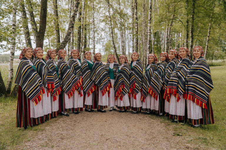 Zespół tańca ludowego kobiet „Uliava” – Centrum Kultury w Tytuvėnai