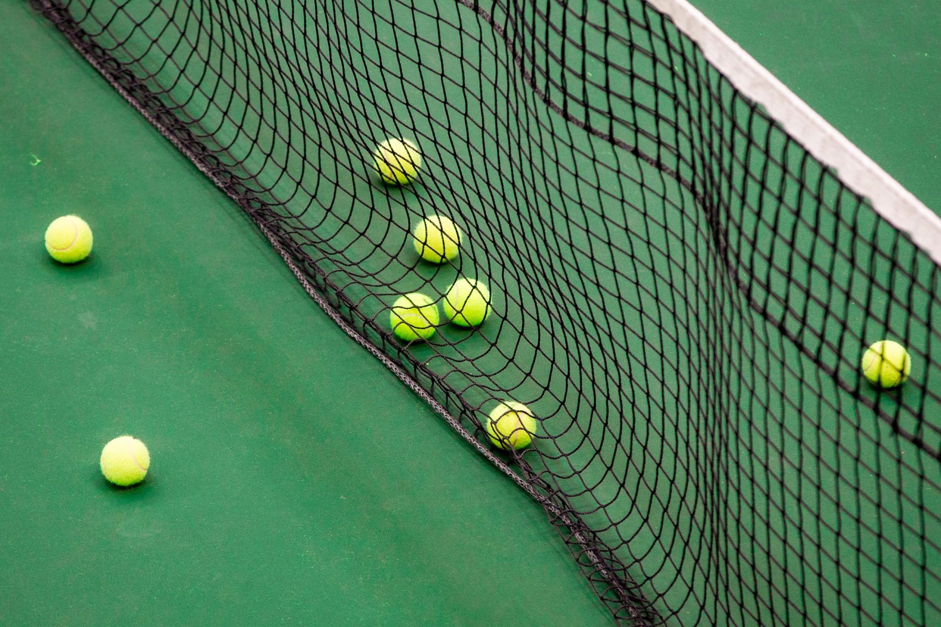 Tennis Court Rentals – SEB Arena