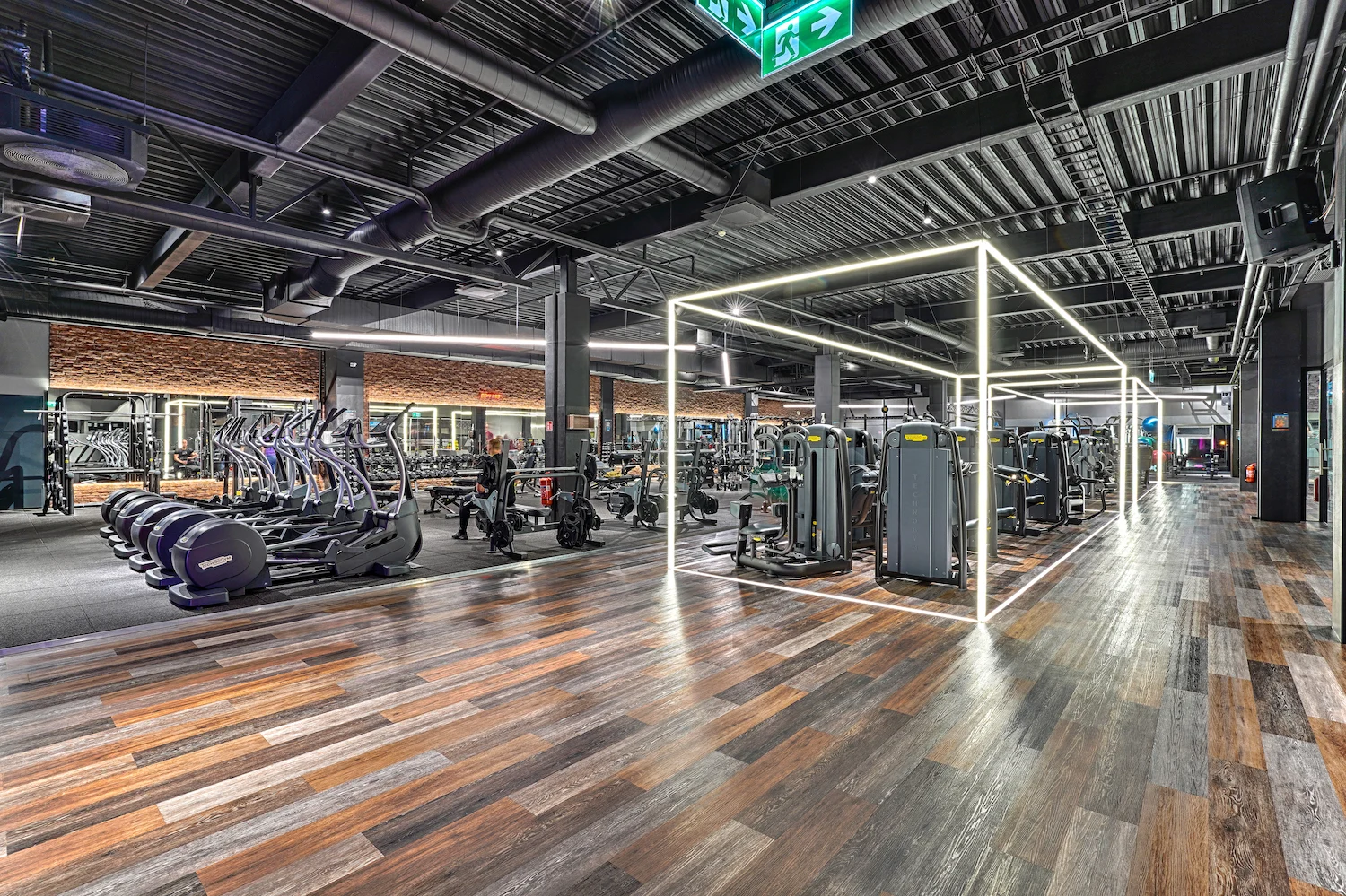Treniruoklių salė – Gym+ Ukmergės g. 18