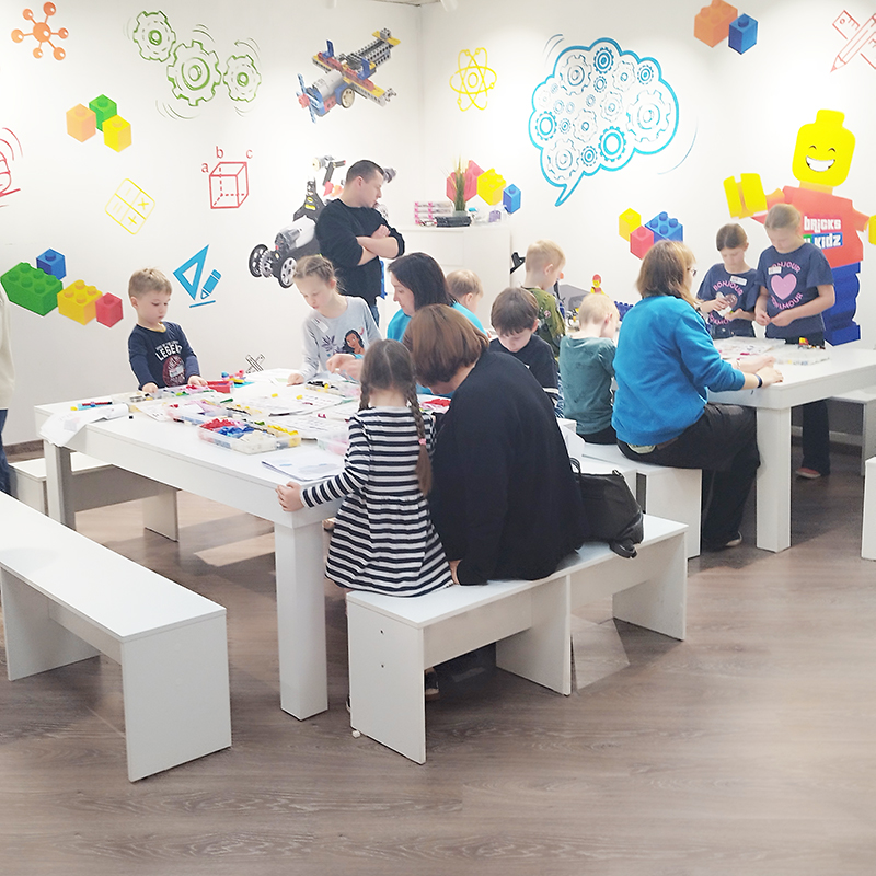 Žiemos LEGO stovykla „Bricks 4 Kidz“ – Vilnius