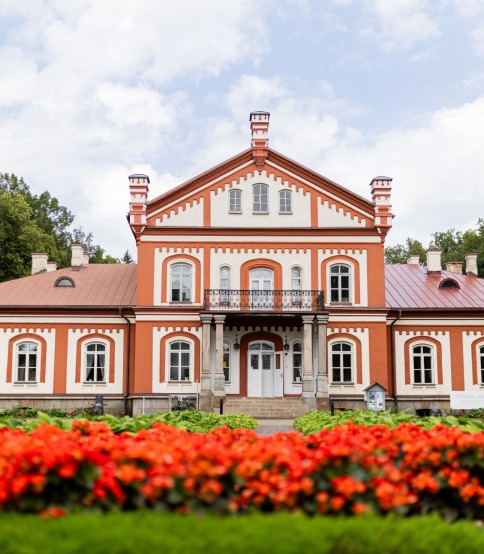 Alanta Manor Museum and Gallery, Alanta