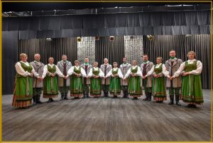 Vyresniųjų liaudiškų šokių grupė „Pušynas“ – Veisiejų kultūros namai / Veisiejai