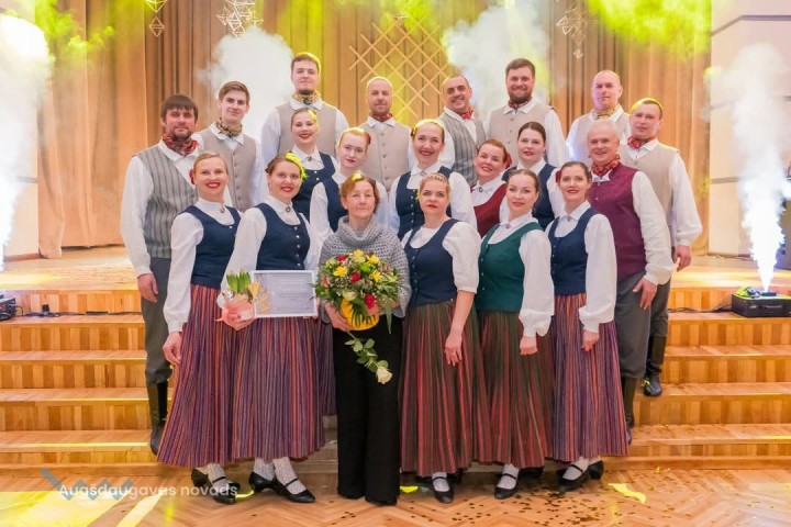 Vidējās paaudzes deju kolektīvs „Ilūkste“