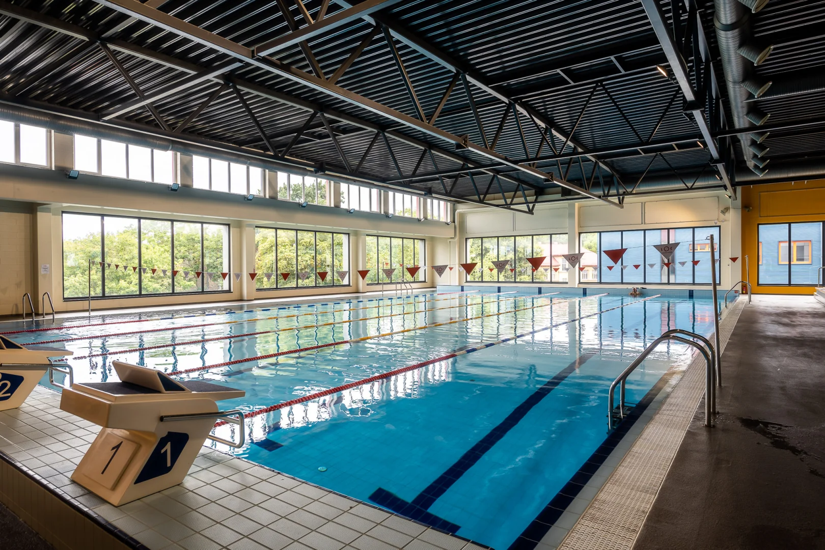 Brīvā peldēšana – LOC Baseins & SPA