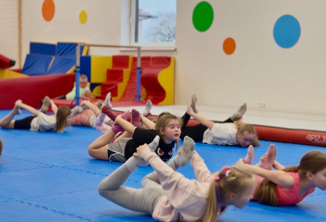 Gimnastyka dla dzieci w wieku 6–10 lat – Studio gimnastyki dla dzieci i młodzieży, Lentvaris