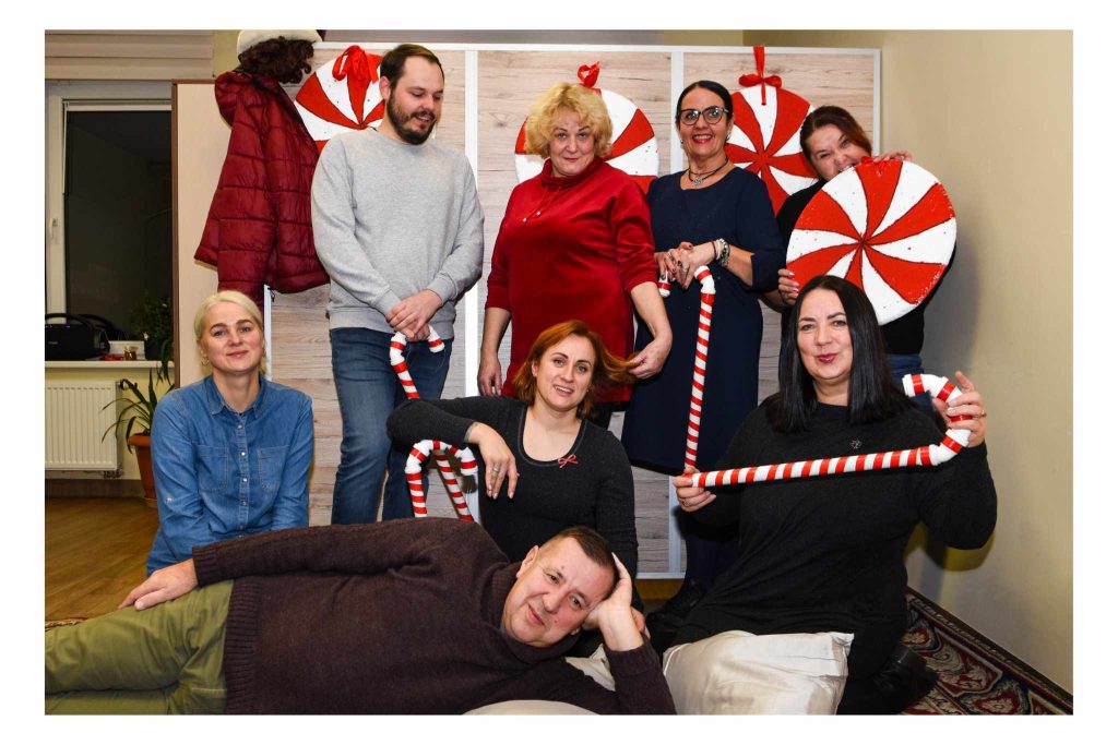 Suaugusiųjų mėgėjų teatras „(Ne)taktiški“ – Kelmė
