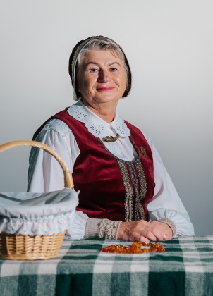 Moterų liaudiškų šokių grupė „Lūgnė“ – Ignalinos rajono kultūros centras