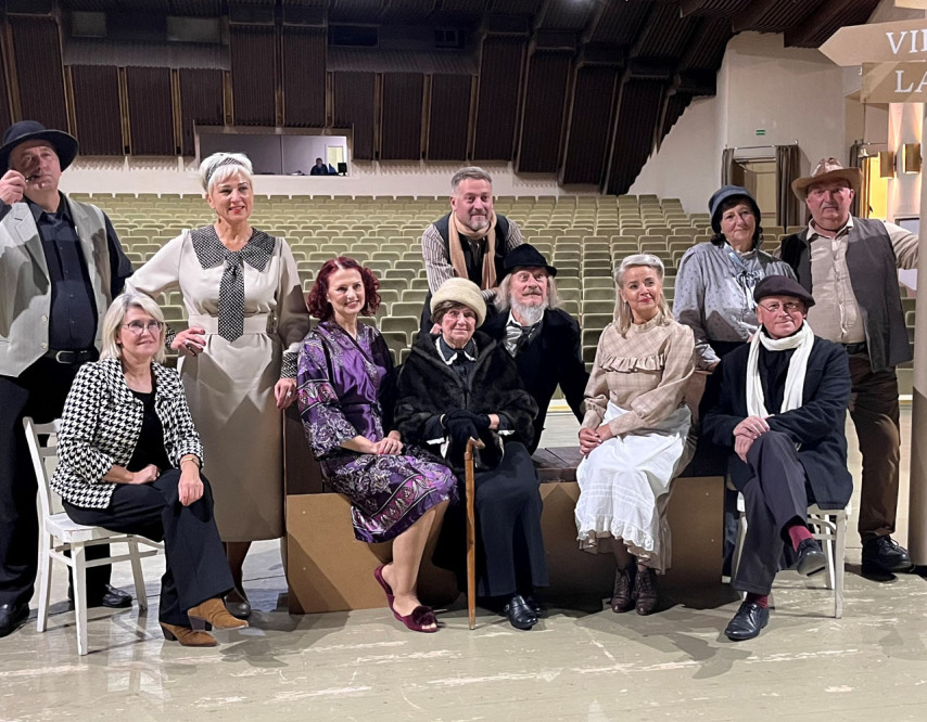 Suaugusiųjų mėgėjų teatras – Akmenės kultūros namai