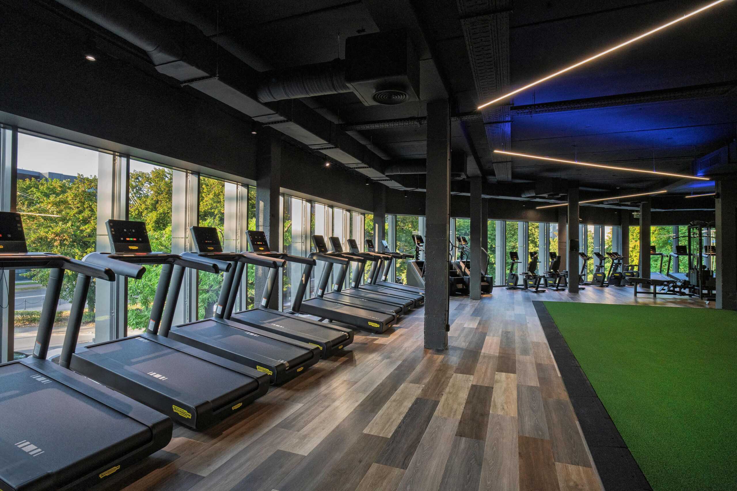 Treniruoklių salė – Gym+ Savanorių pr. 194