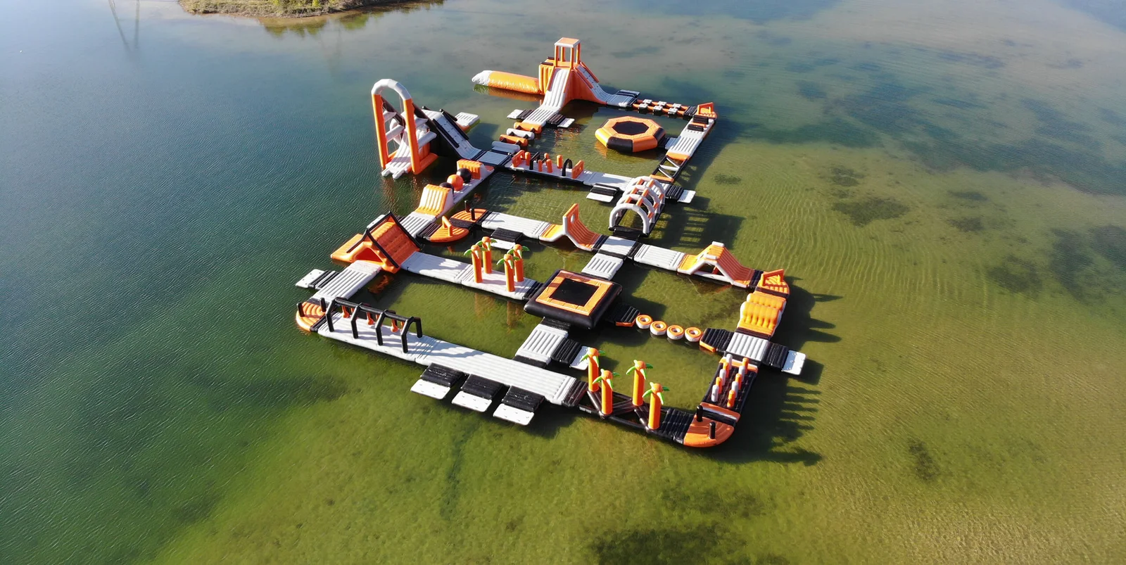 Park trampolin wodnych – Jump Park Palanga, kamieniołom przy drodze do Liepajy