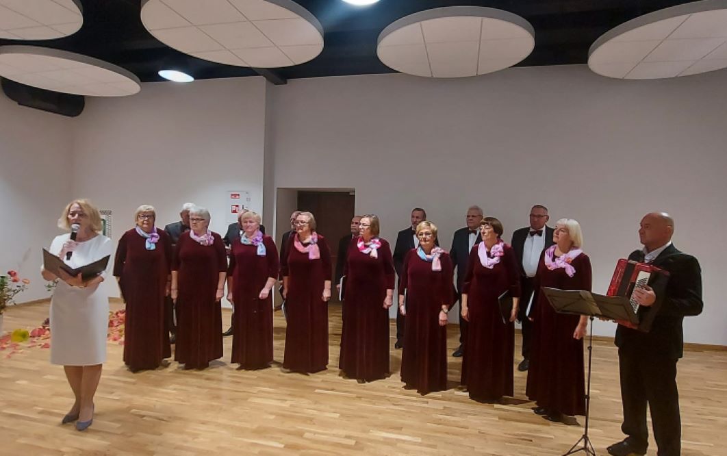 Pagyvenusių žmonių mišrus vokalinis ansamblis „Rudenėlis“ – Pasvalys