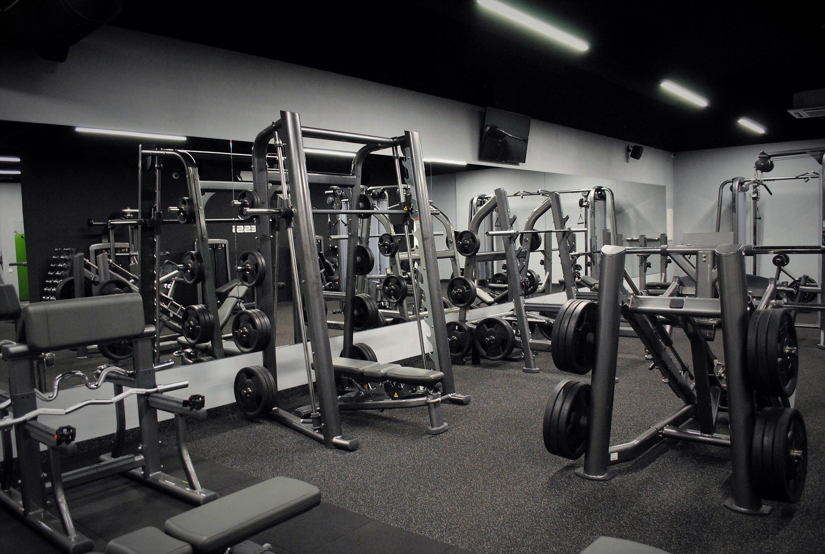 Treniruoklių salė – X Fitness Naujoji Vilnia