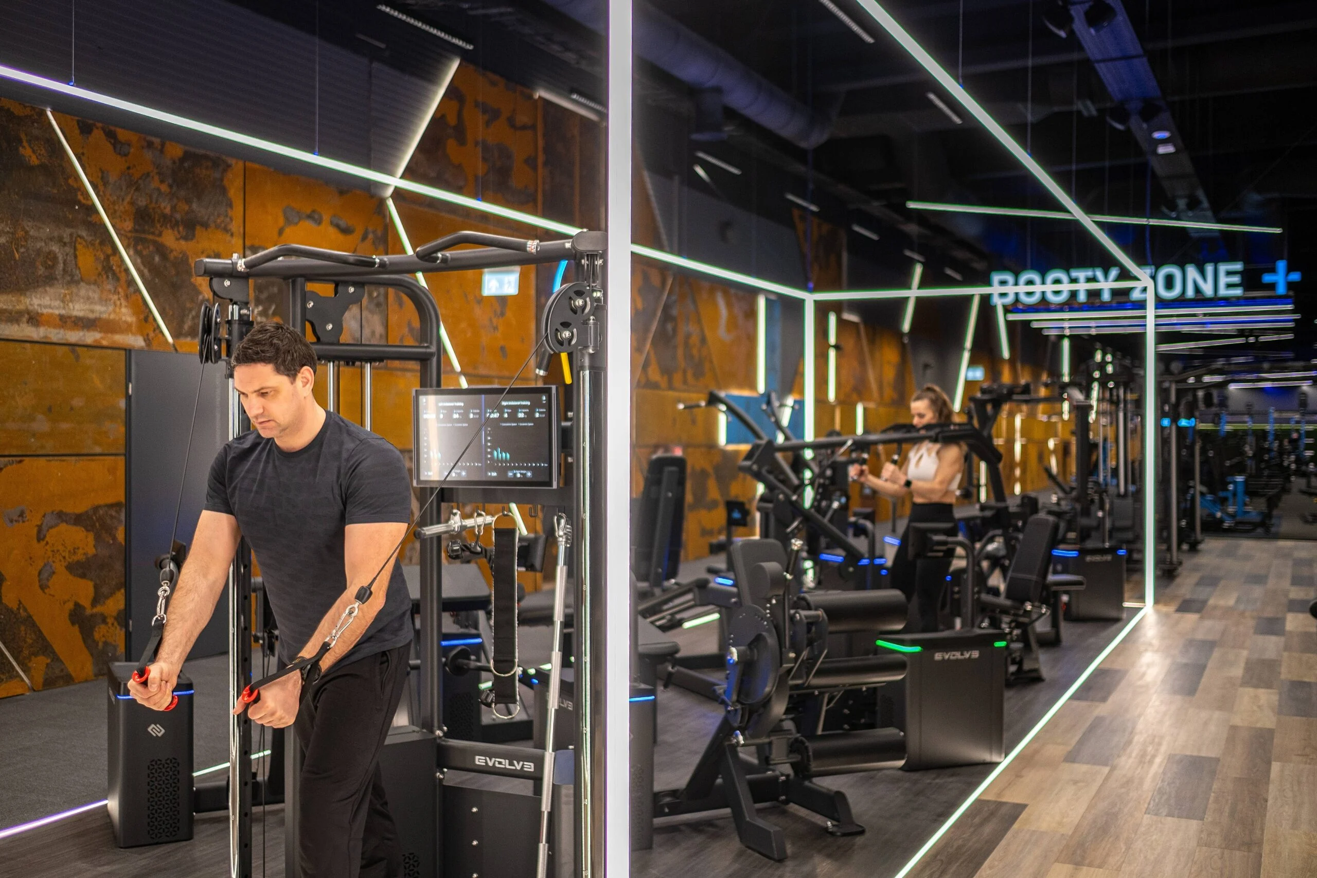 Treniruoklių salė – Gym+ Mokslininkų g. 6A