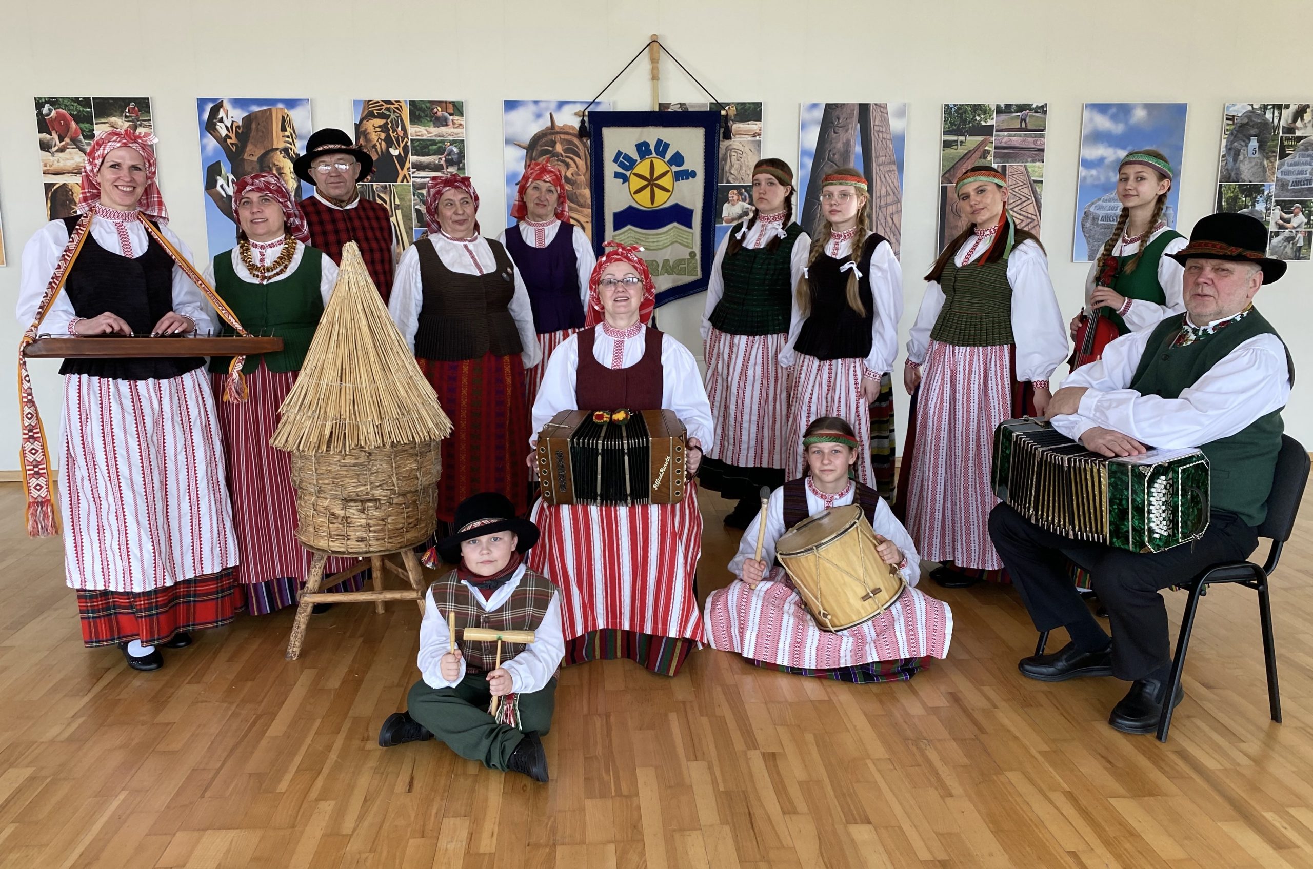 Folkloro ansamblis „Jūrupė“ – Tauragės kultūros centras