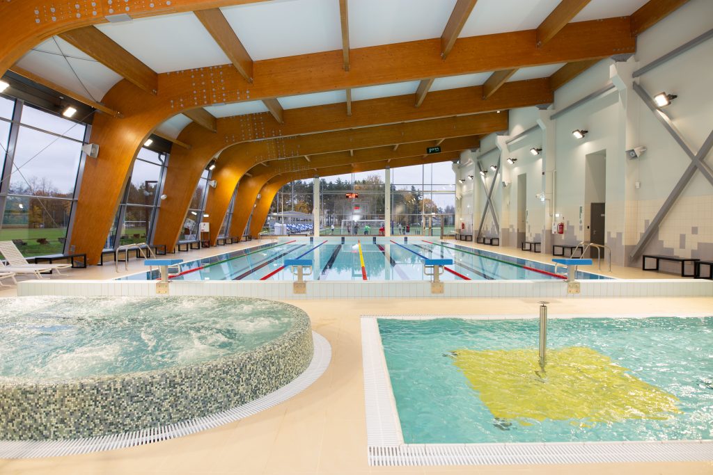 Pływanie swobodne – basen w Kretingach
