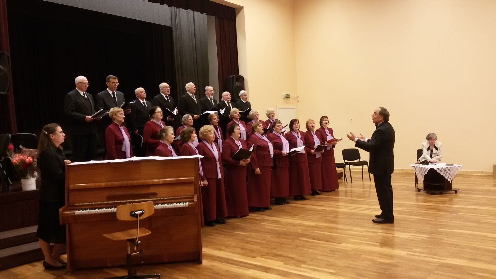 Buvusių politinių kalinių ir tremtinių choras „Atminties gaida“ – Klaipėda