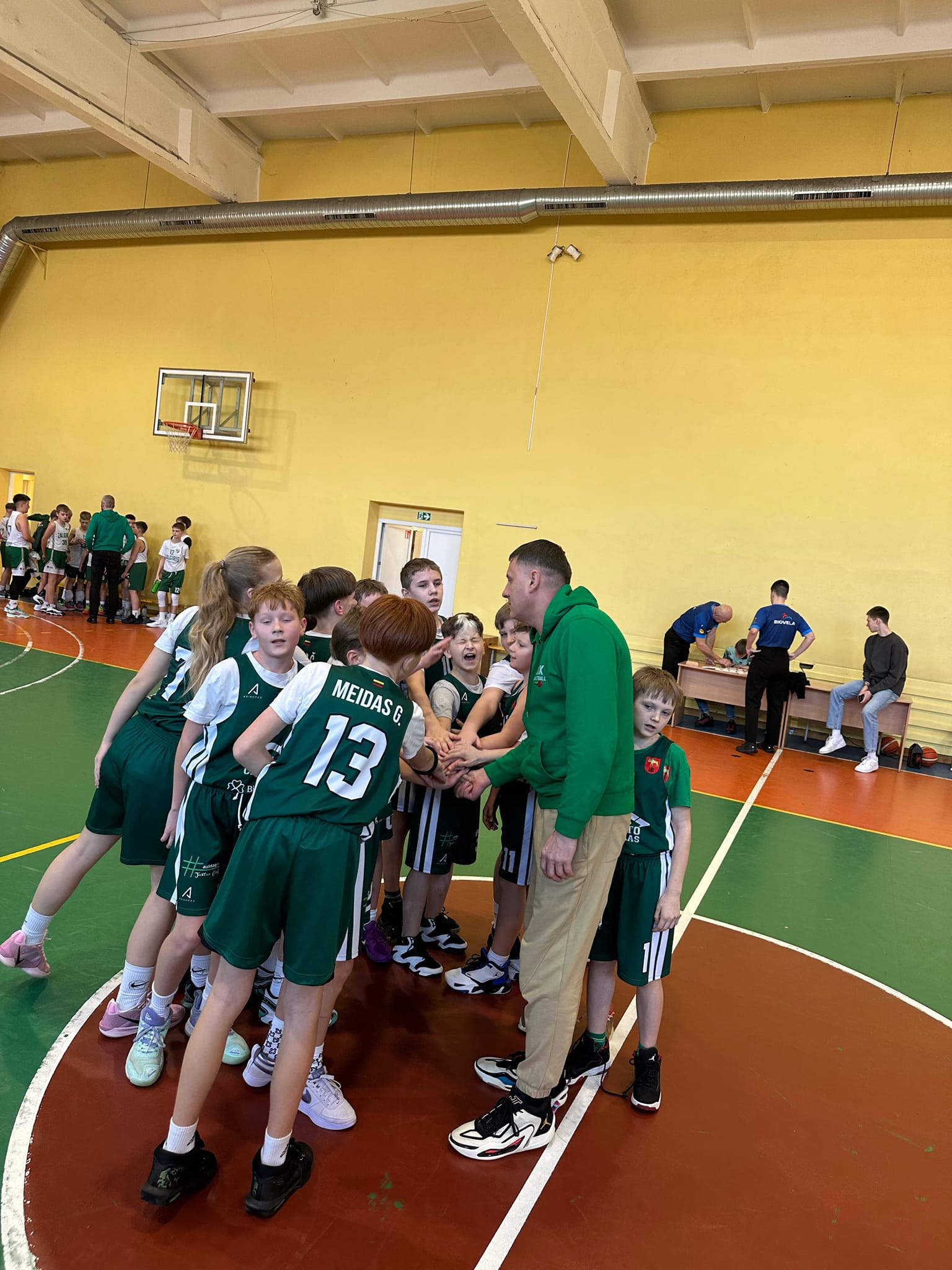 Treningi koszykówki dla dzieci – Centrum Sportowe w Lazdijach