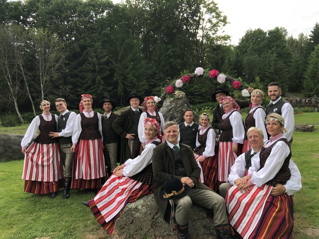 "Pintinis" Senior Folk Dance Group – Skuodas