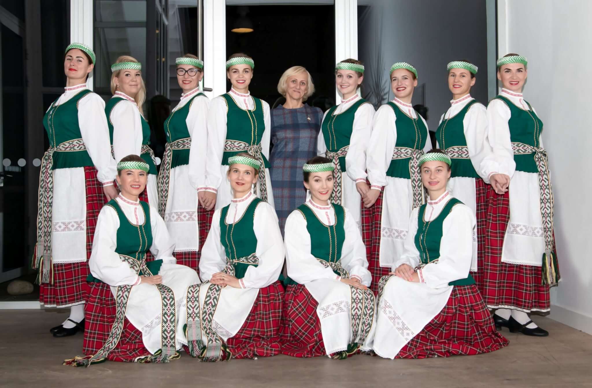 Moterų šokių kolektyvas „Šarkelės“ – Rietavas