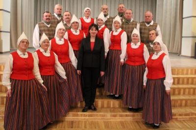 Senioru deju kolektīvs „Ozolzīles“