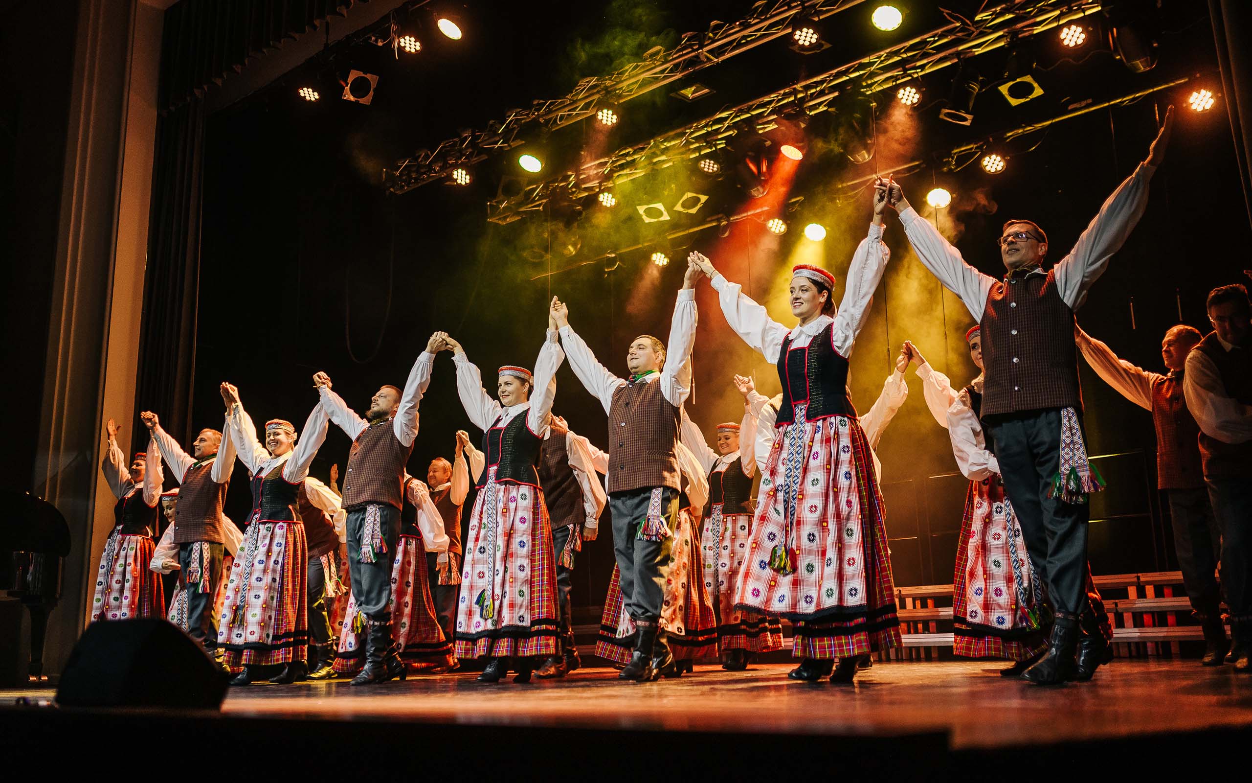 "Suktinis" Senior Folk Dance Group – Kaunas Cultural Center