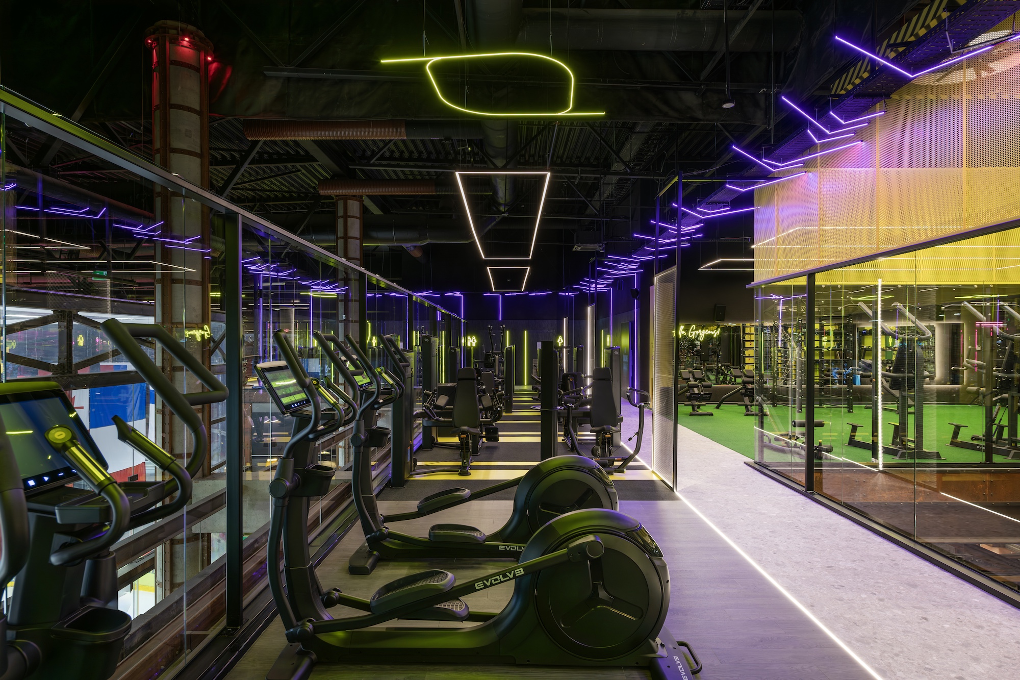 Sala treningowa – Lemon Gym w centrum handlowym Akropolis w Šiauliai