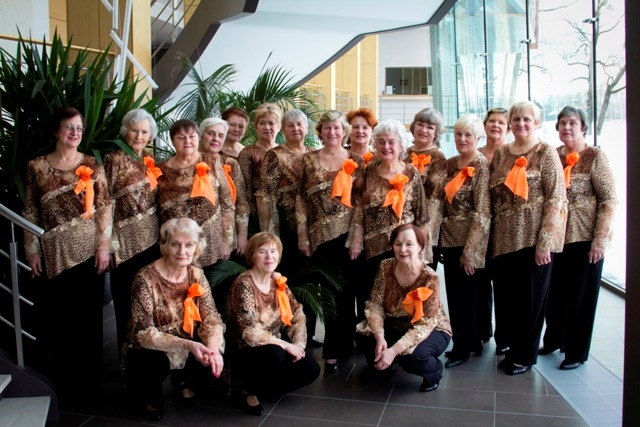 Senioru līnijdeju grupa „VARAVĪKSNE“