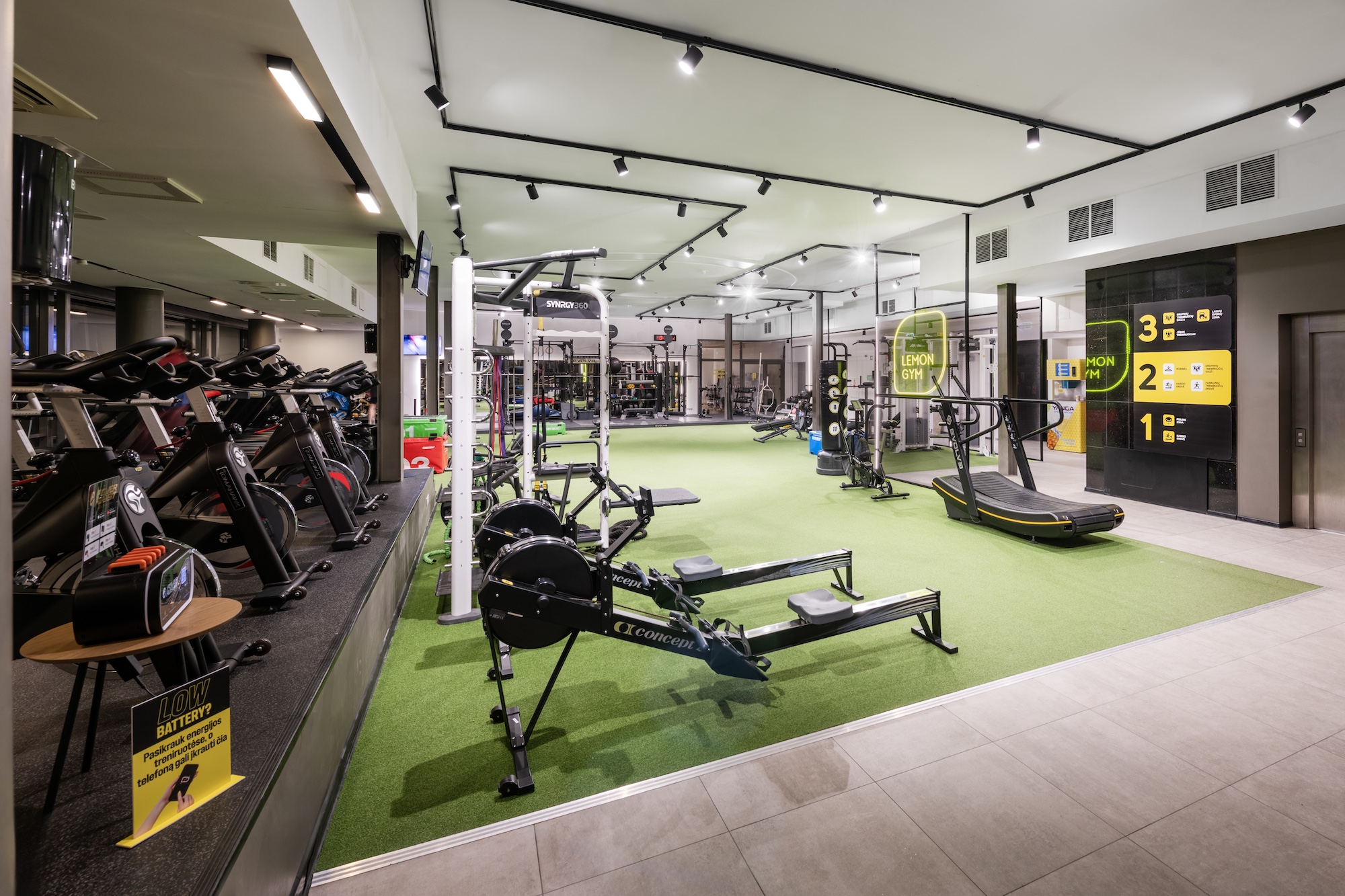 Treniruoklių salė – Lemon Gym Vienuolis