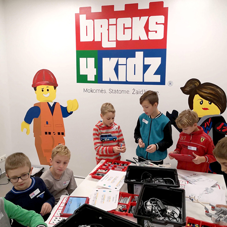 "Bricks 4 Kidz" Spring LEGO Camp – Vilnius