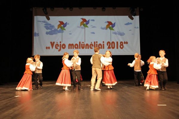 The "Pliauškutis" and "Pipiras" children's folk dance groups – Prienai