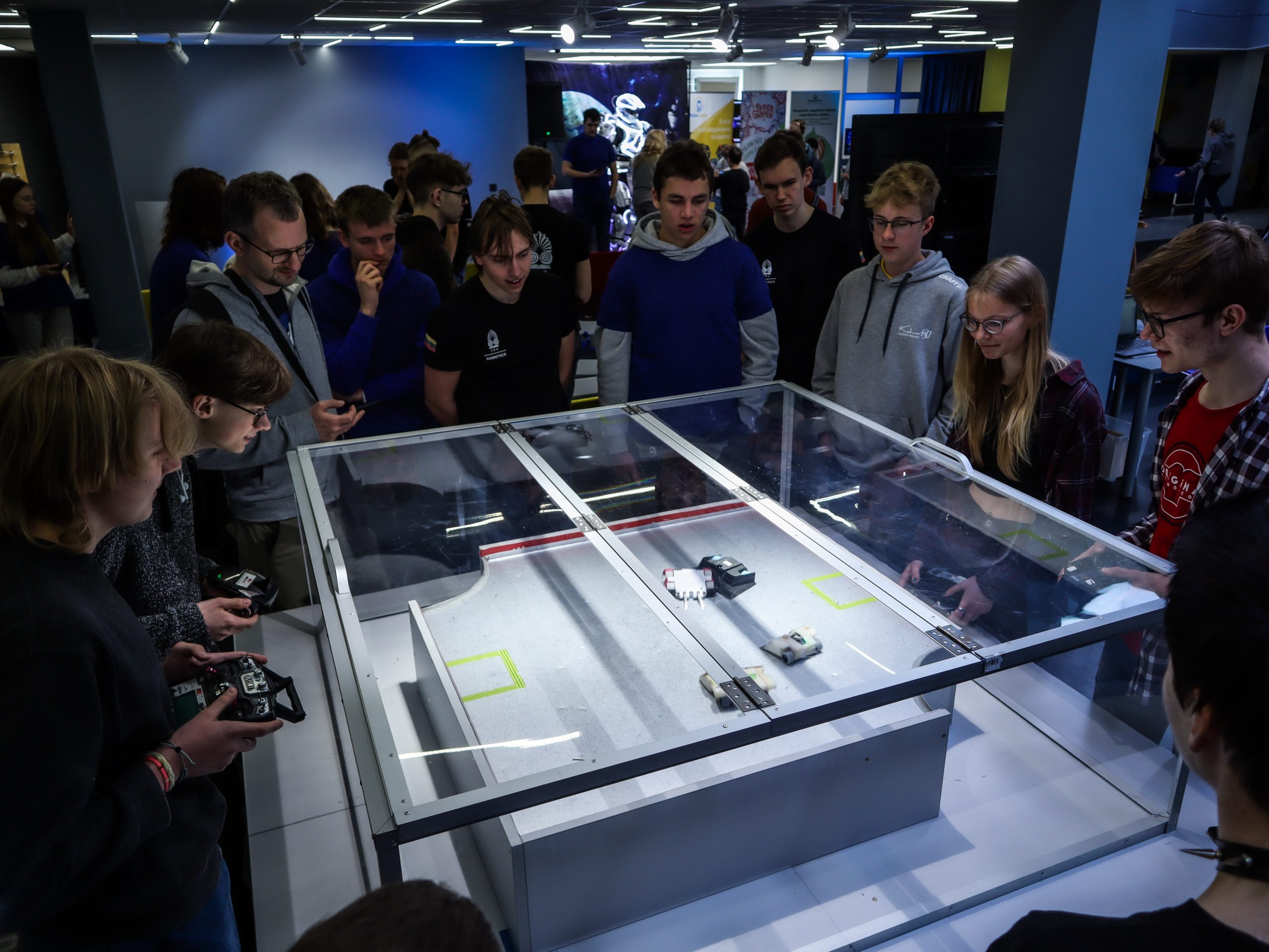 Robotics, Programming, and Drones (Grades 4–12) – “RoboLabas”