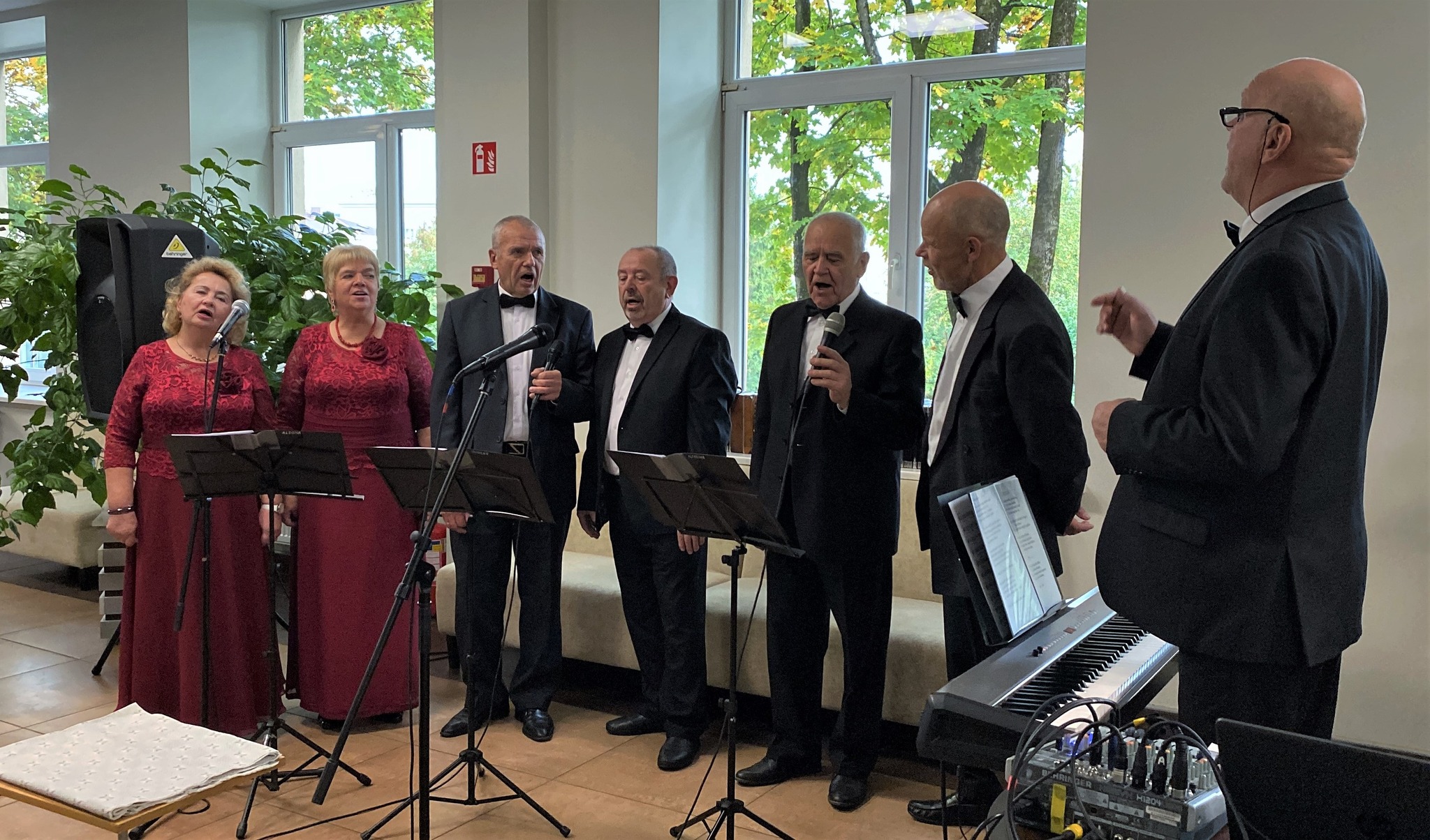 Mišrus vokalinis ansamblis „Dar pabūkim“ – Tauragė