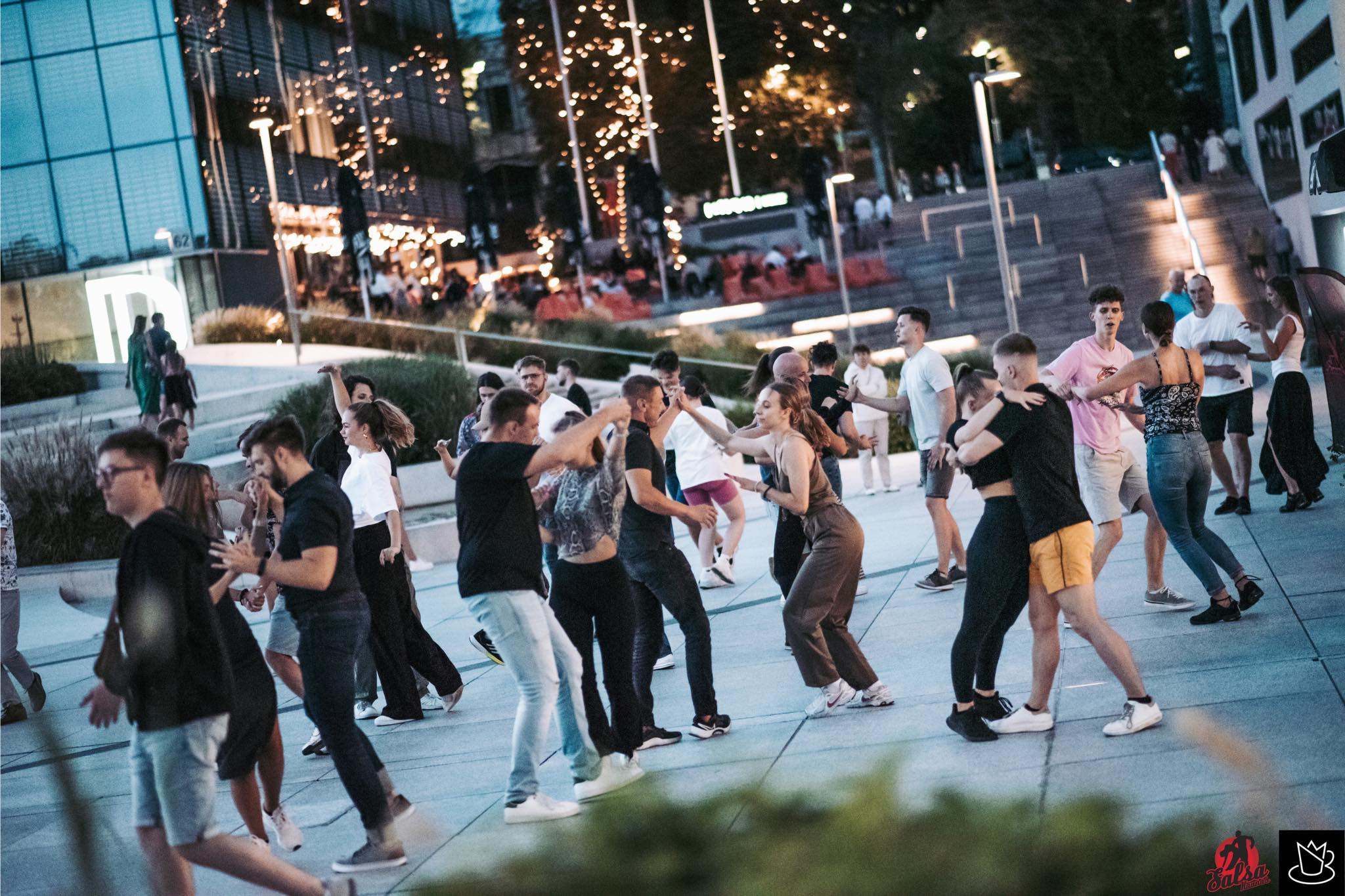 Salsa w parach dla dorosłych – „Salsa Kaunas”, ul. Gedimino