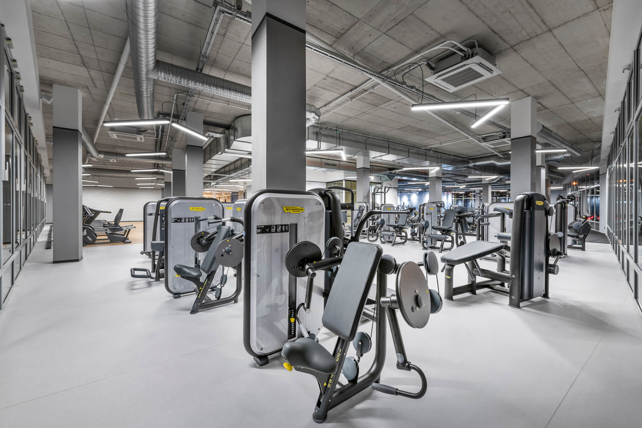 Sala treningowa – Hobby Fitness w centrum handlowym „Galaktika”
