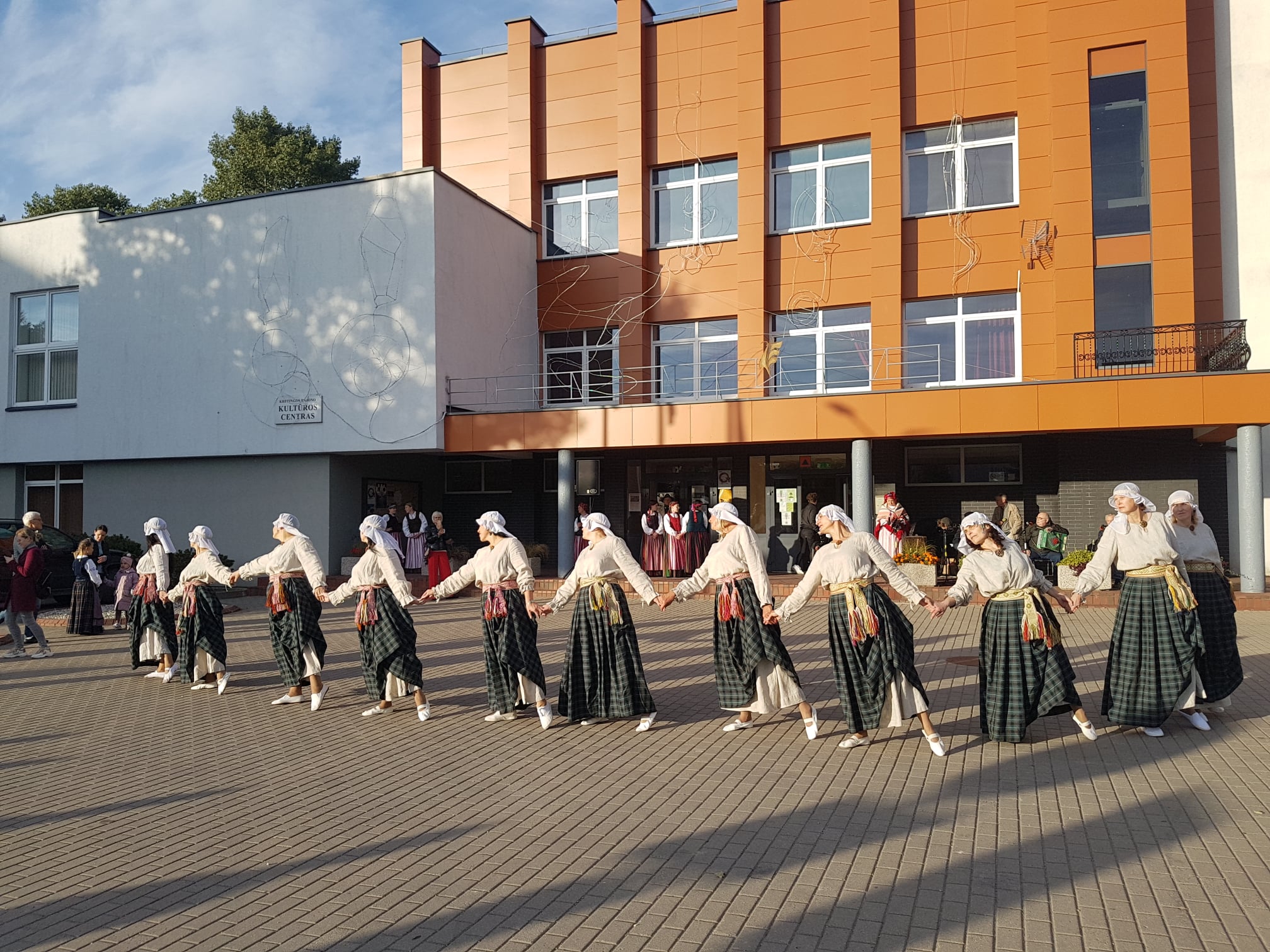 "MiViJa," a women's contemporary dance group – Kretinga