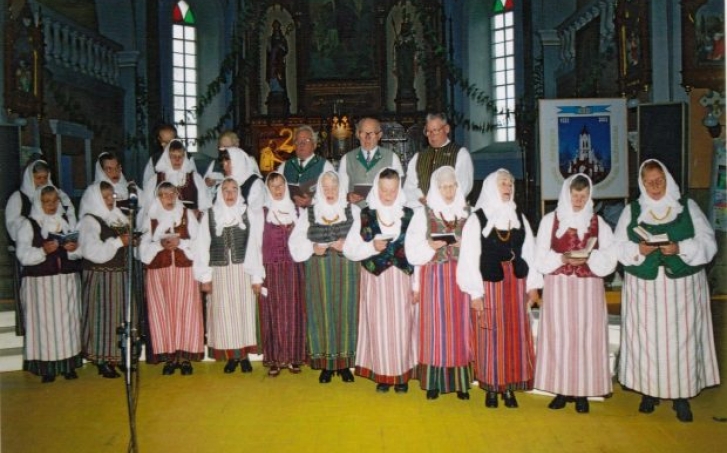 Folkloro ansamblis „Nesenstantys širdim“ – Kuršėnai