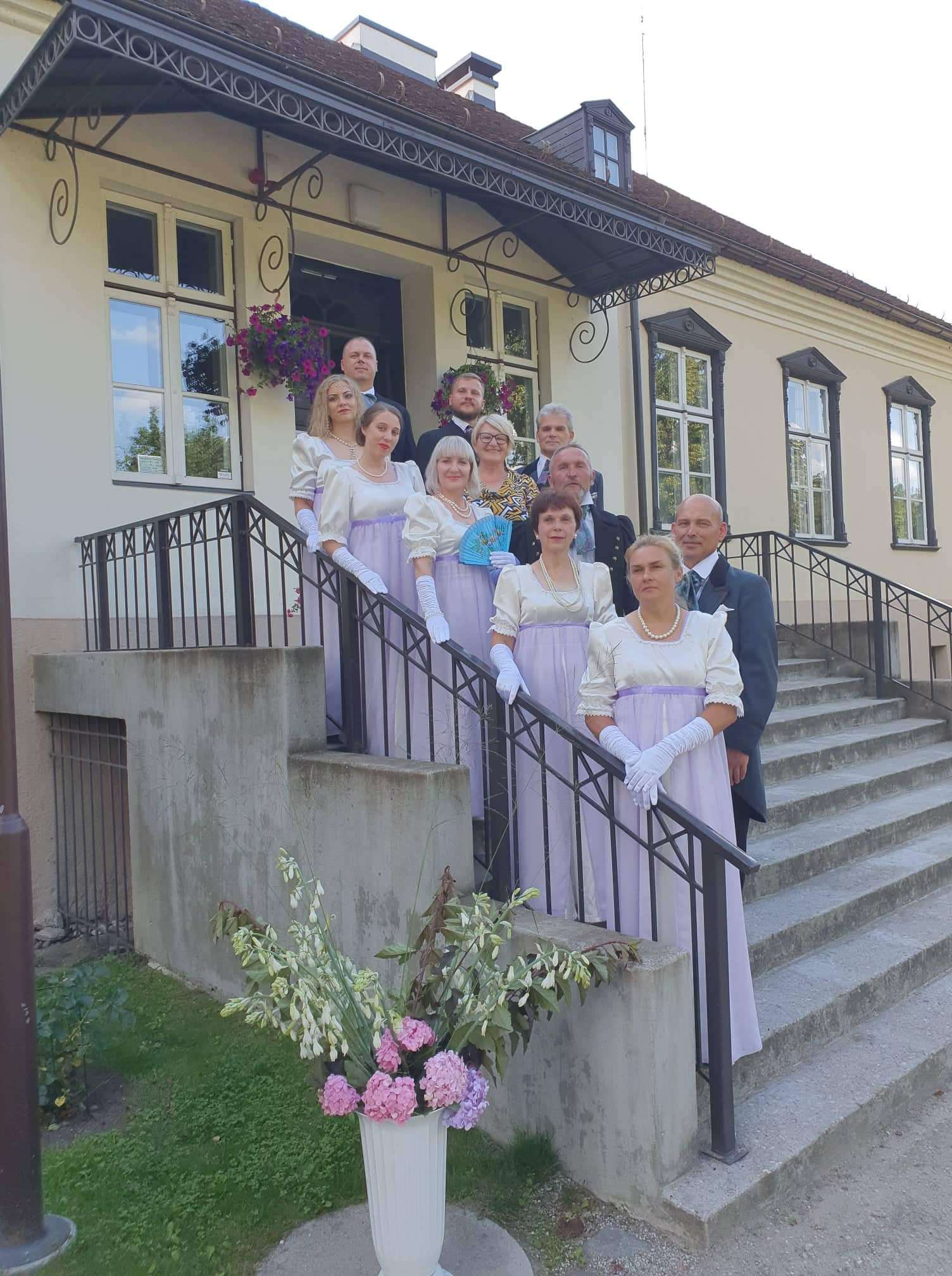 Istorinio šokio kolektyvas „Bella dance“ – Rietavas