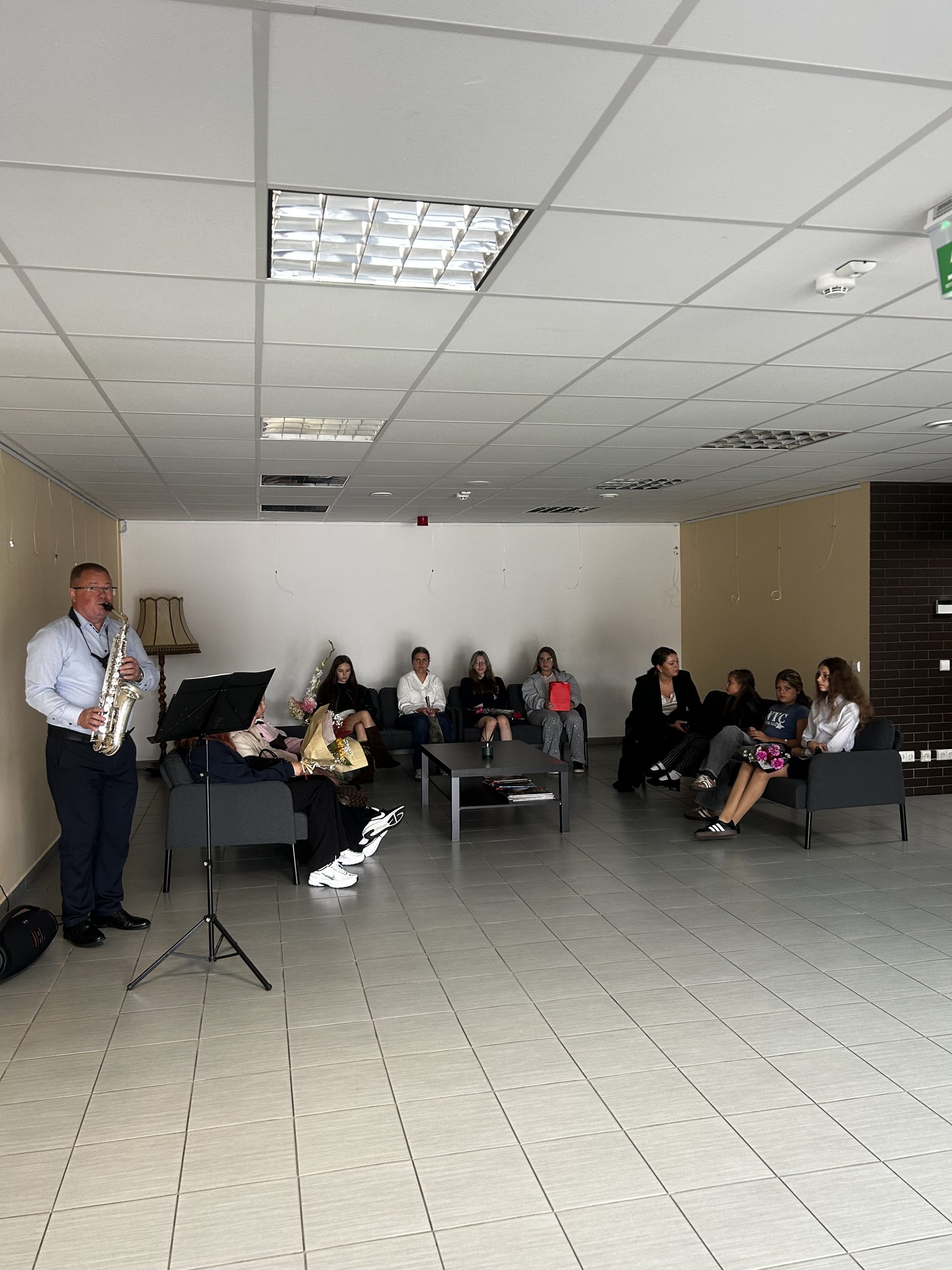 Lekcje gry na gitarze – Szkoła Muzyczna w Rūdiškiai