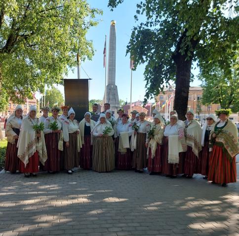 Ilūkstes „Lašu koris“