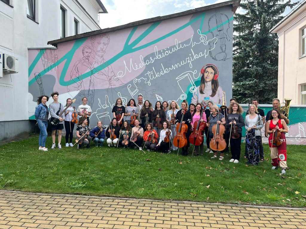 Lekcje gry na skrzypcach – Szkoła Muzyczna im. Rudolfa Lymana w Rokiškis