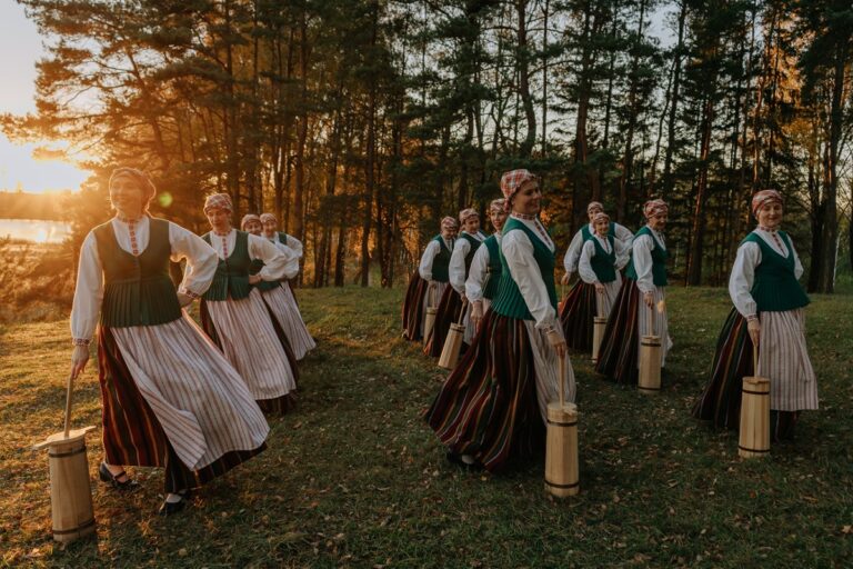 "Uliava" Women's Folk Dance Group – Tytuvėnai Cultural Center