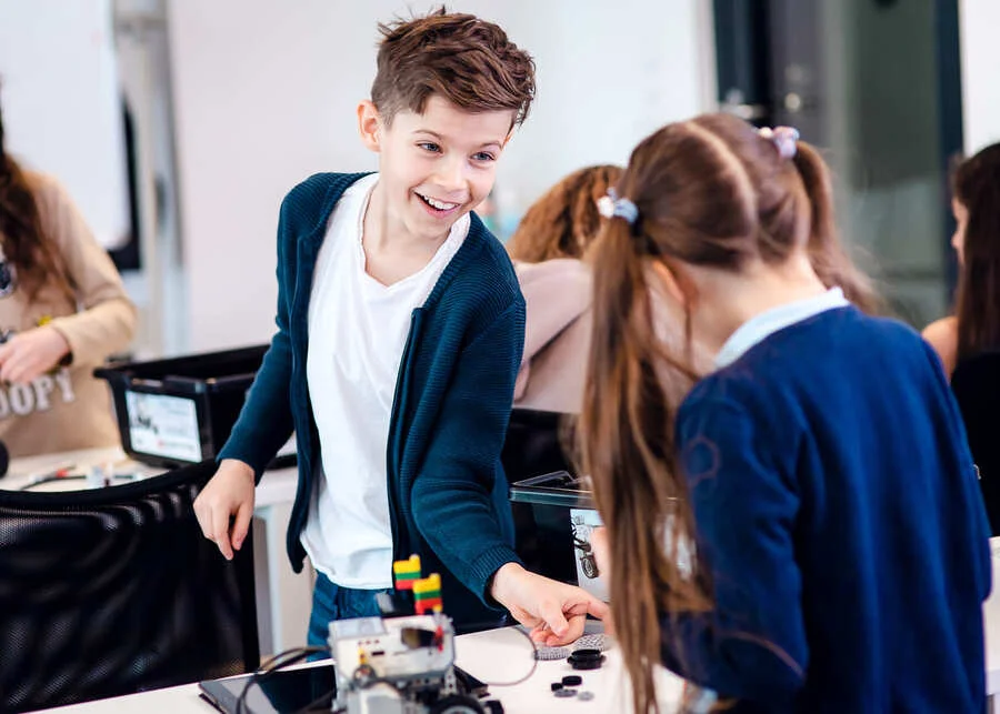 Robotics (LEGO) – Marijonas Daujotas Lower Secondary School in Kretinga